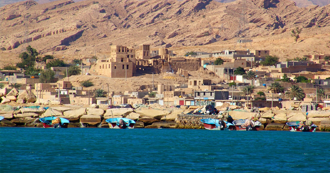 آزاد سازی عرصه و حریم آثار تاریخی سیراف مقدمه‌ای برای ثبت جهانی شدن