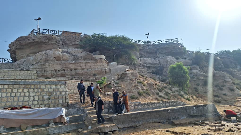 مدیرکل میراث‌فرهنگی بوشهر: اجرای فنداسیون زیپ‌لاین ریشهر خارج از نقطه‌یابی اولیه انجام شده است