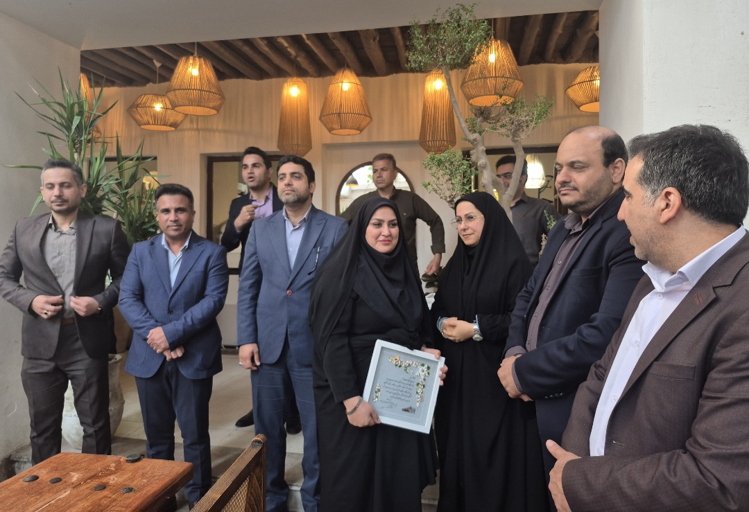 تقدیر مدیرکل میراثفرهنگی بوشهر از بانوان شاغل و بازنشسته همزمان با میلاد حضرت زهرا(س) و روز زن